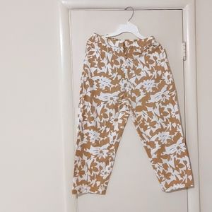 Woman capris, size M Brown and white, see photo for brand.
